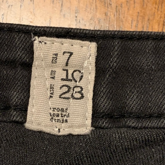 Volcom Pistol Legging Fit Jeans size 7 / 28 dark grey - Picture 4 of 6